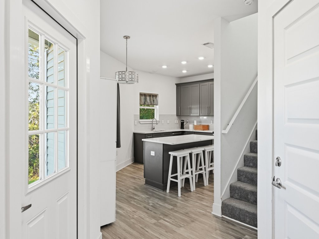 Modern Pine-Scented Retreat – 30 Mins to Beach Vacation Rental in Florida - RedAwning