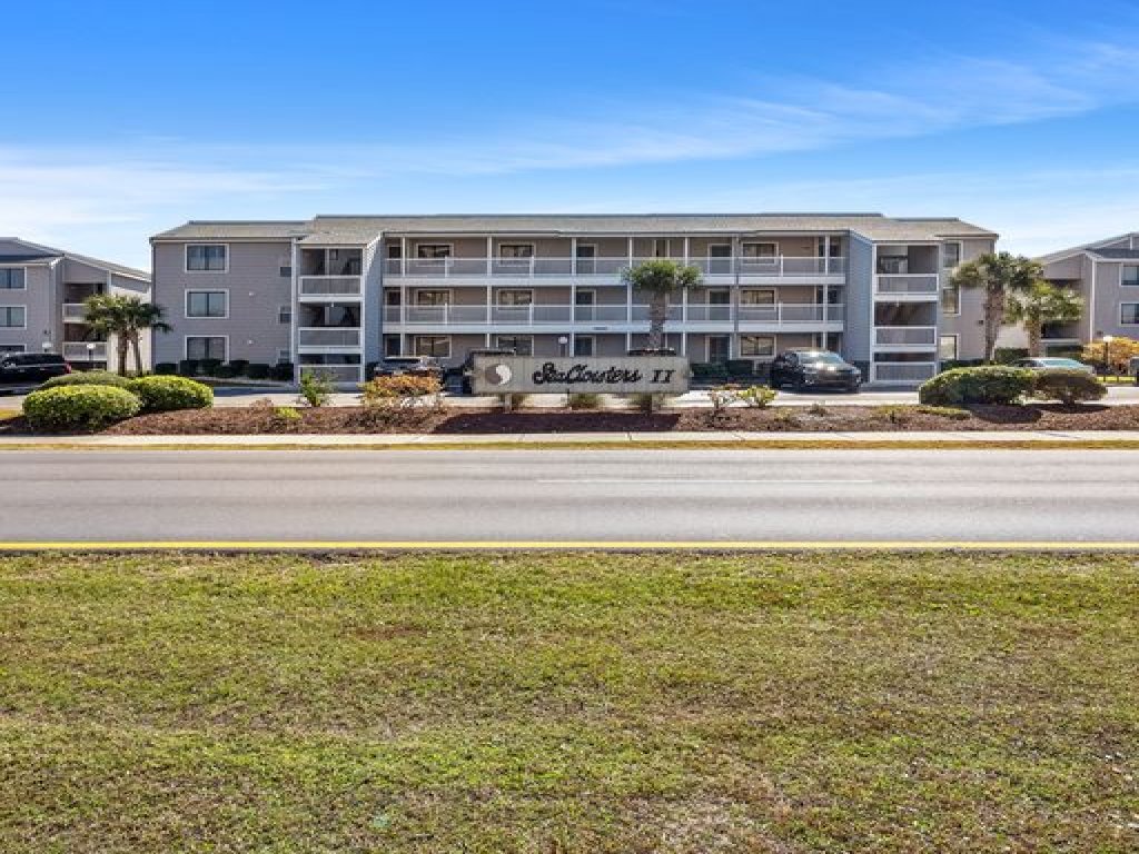 Sea Cloisters 105F Vacation Rental in North Myrtle Beach - RedAwning