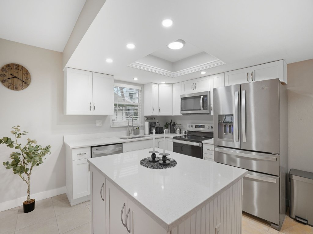 Relaxing 2BR Fort Myers Getaway Near Beaches Vacation Rental in Fort Myers - RedAwning