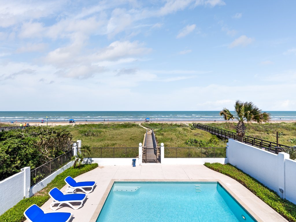 4812 Gulf Blvd Vacation Rental in South Padre Island - RedAwning