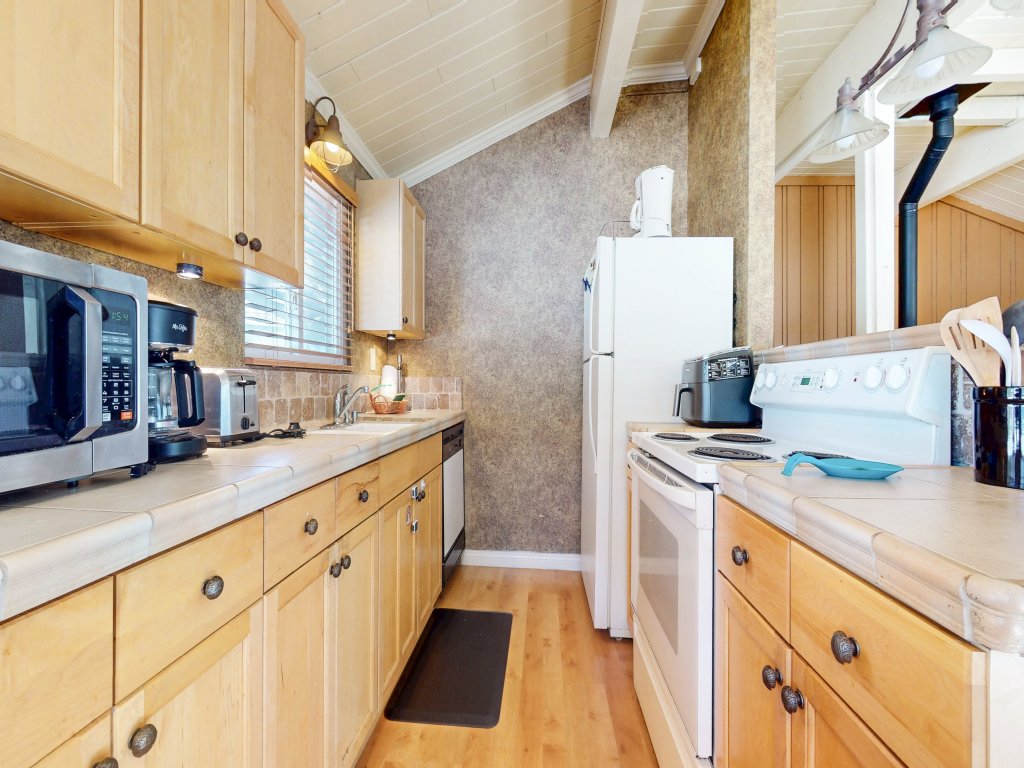 Timberline #8 Vacation Rental in Mammoth Lakes - RedAwning