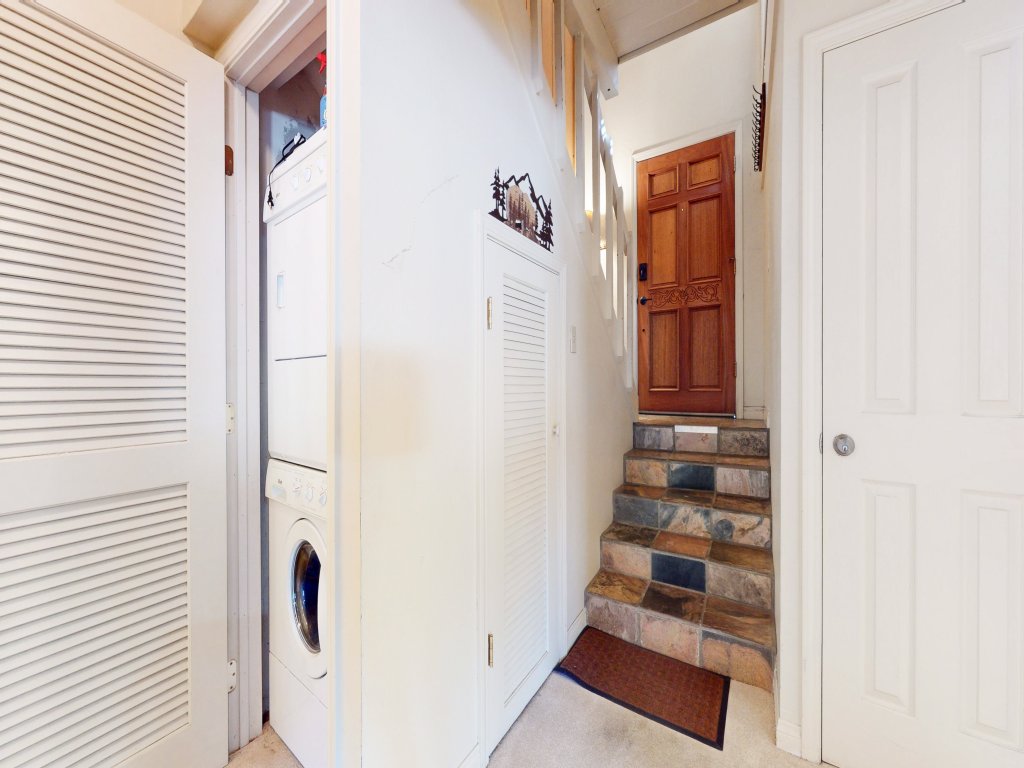 Timberline #8 Vacation Rental in Mammoth Lakes - RedAwning