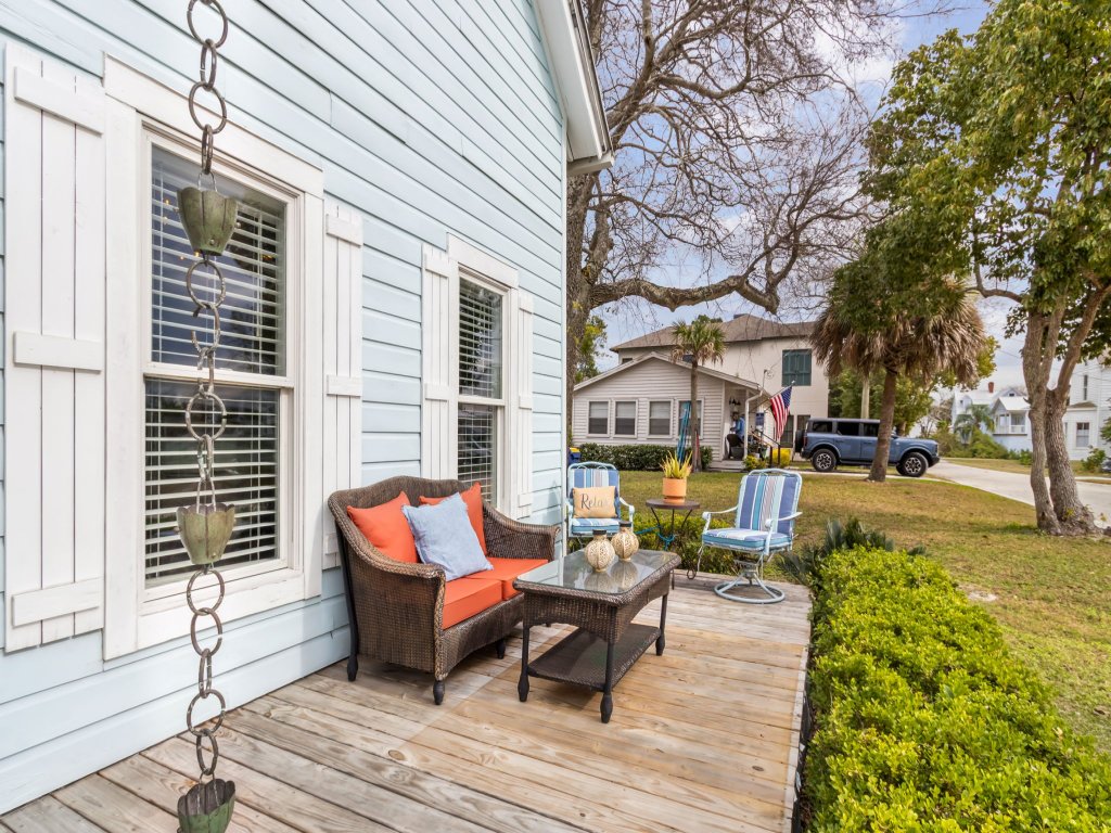 801 San Fernando Street Vacation Rental in Fernandina Beach - RedAwning