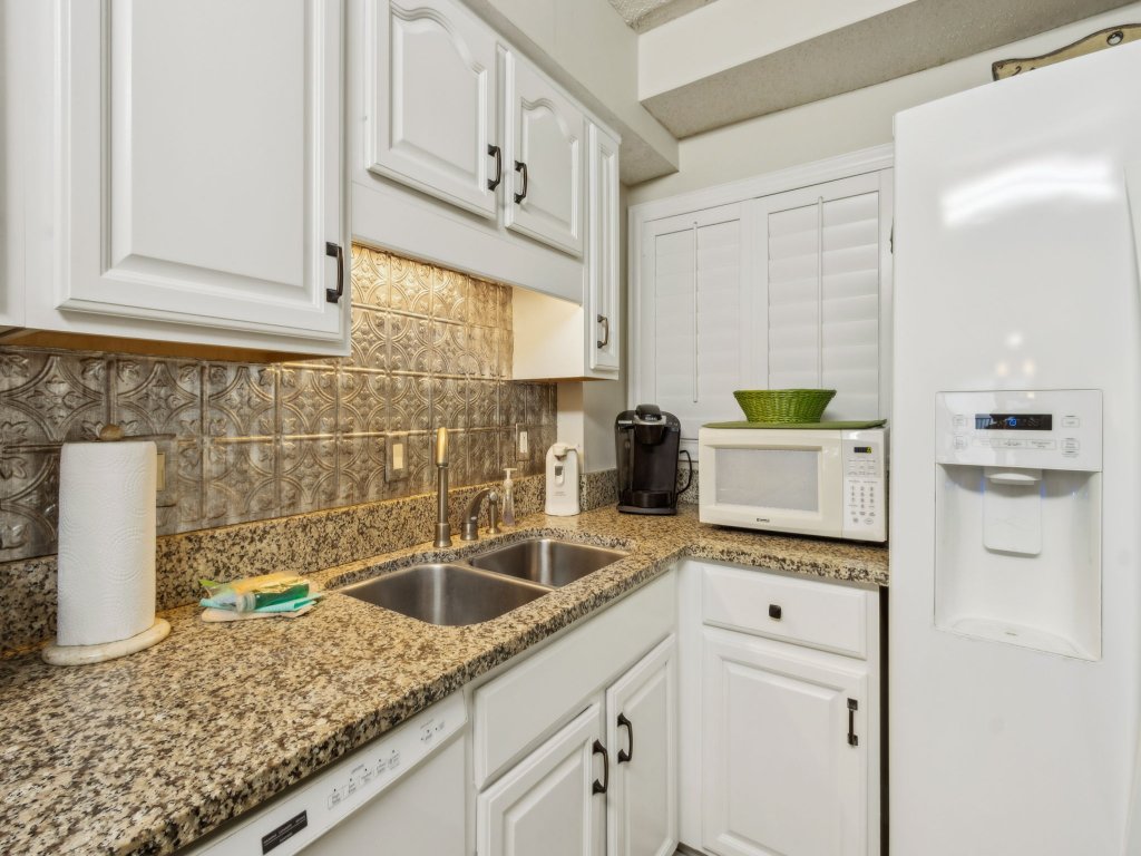 216 Amelia by the Sea Vacation Rental in Fernandina Beach - RedAwning