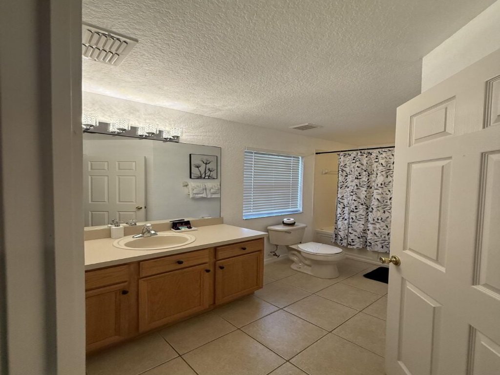 RP216BD 3B Regal Palms Townhome Vacation Rental in Davenport - RedAwning