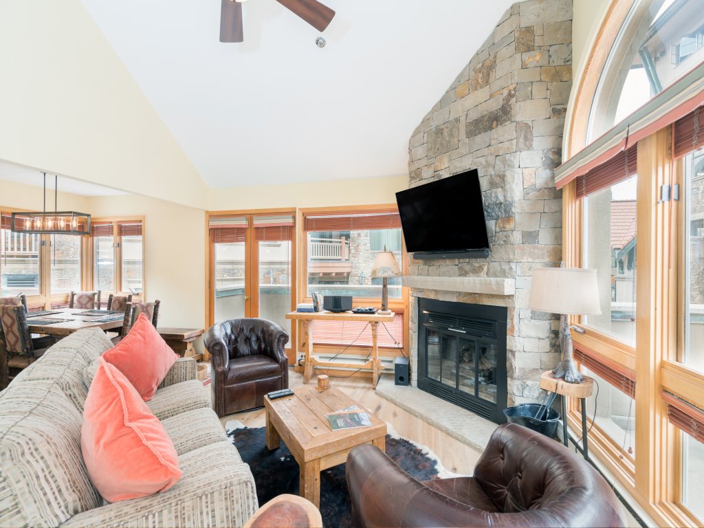 Le Chamonix D Vacation Rental in Mountain Village - RedAwning