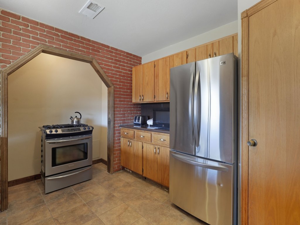 Desert Paradise: Walk to Pappy's + EV + Sleeps 8 Vacation Rental in California - RedAwning