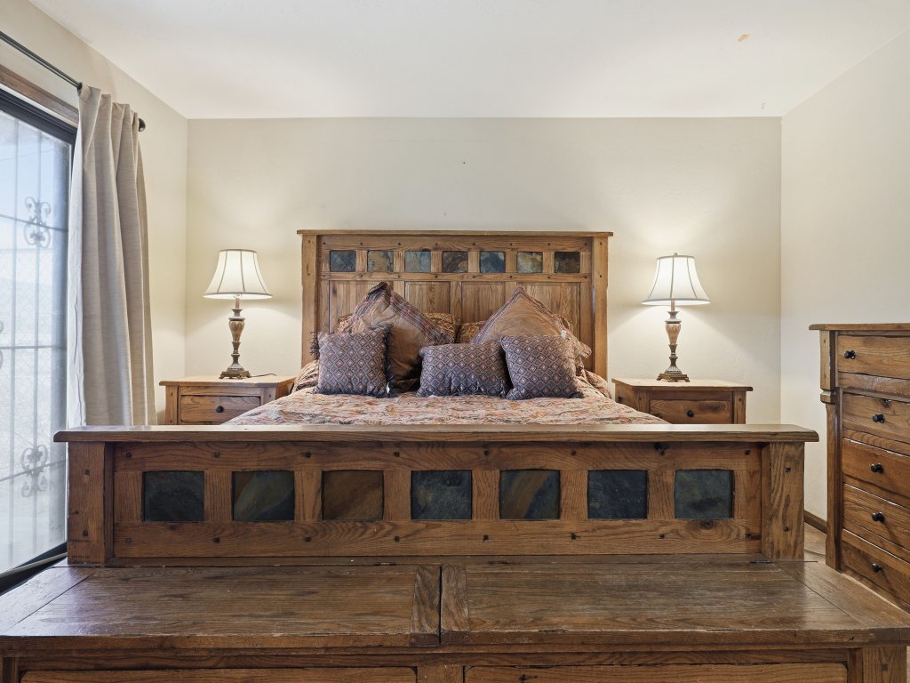 Desert Paradise: Walk to Pappy's + EV + Sleeps 8 Vacation Rental in California - RedAwning
