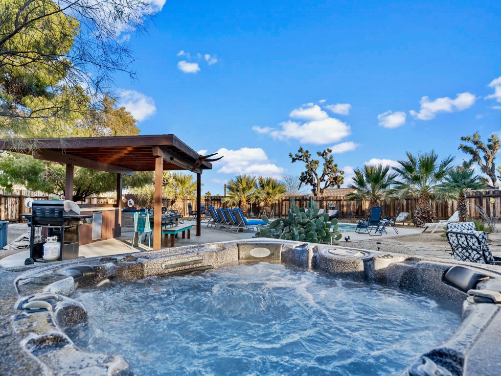 Indigo Sky Oasis - Pool, Hot Tub & Stargazing Vacation Rental in California - RedAwning