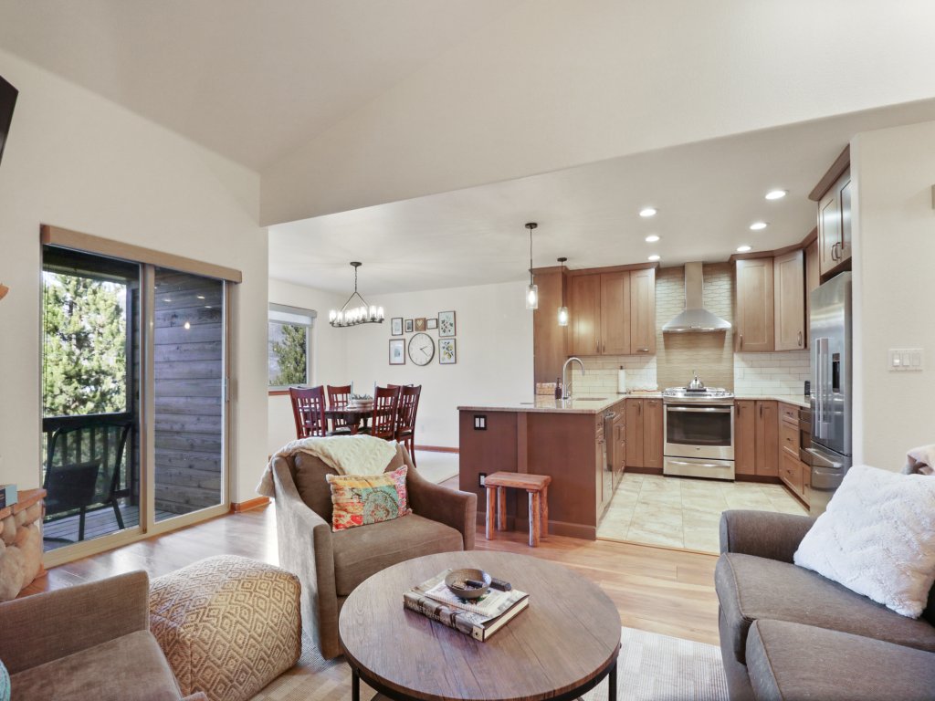 97 Lookout Ridge Vacation Rental in Dillon - RedAwning