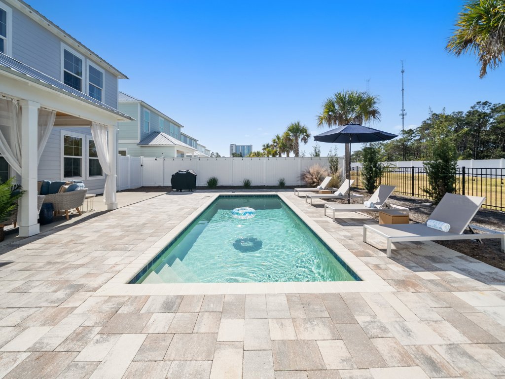 Chic Shack Vacation Rental in Panama City Beach - RedAwning