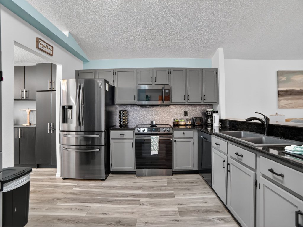 Woodland Yards, Private Escape close to Disney Vacation Rental in Kissimmee - RedAwning