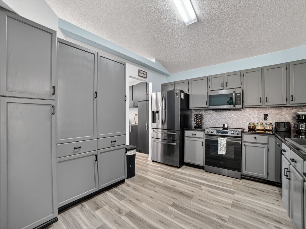 Woodland Yards, Private Escape close to Disney Vacation Rental in Kissimmee - RedAwning