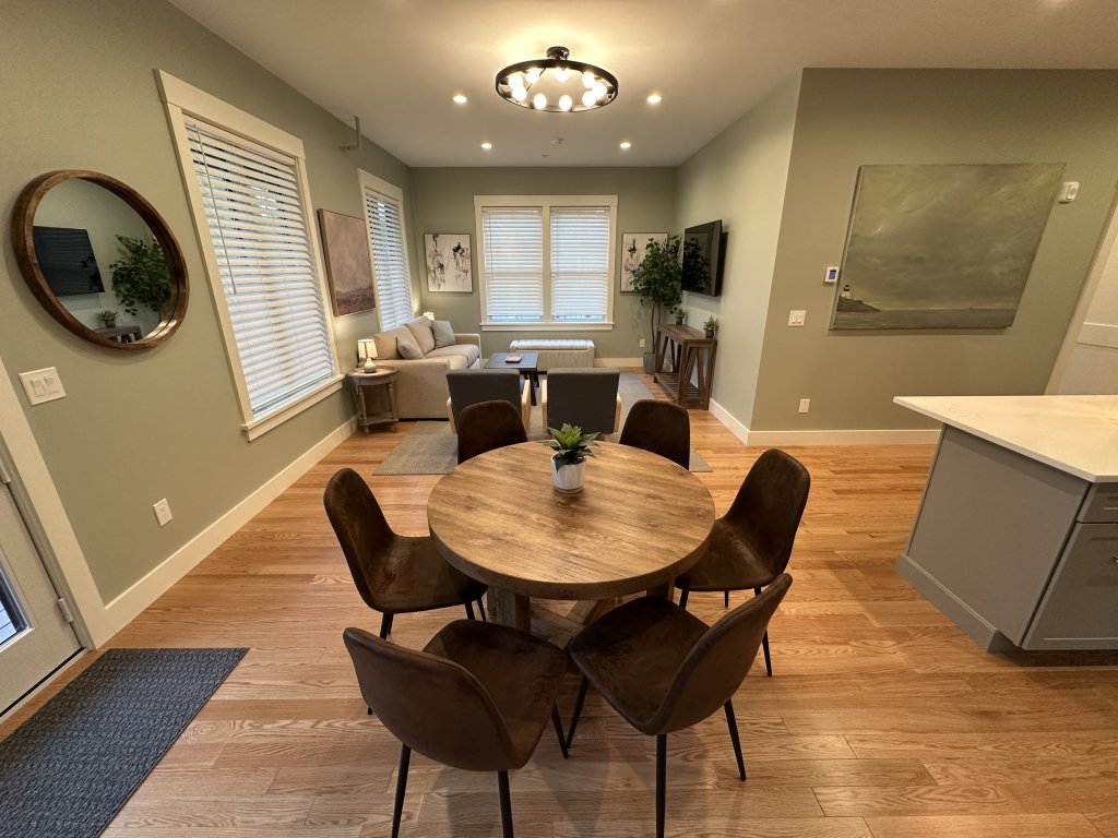 Brand New! 2 Bed w/ Private Deck Vacation Rental in Rhode Island - RedAwning