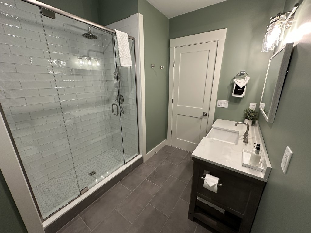 Brand New! 2 Bed w/ Private Deck Vacation Rental in Rhode Island - RedAwning