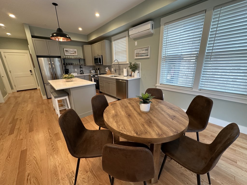 Brand New! 2 Bed w/ Private Deck Vacation Rental in Rhode Island - RedAwning
