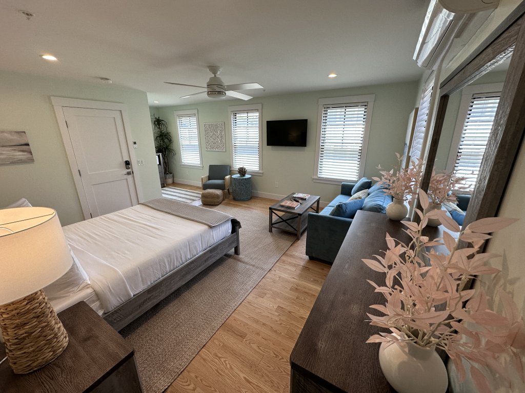 Epic Downtown Newport 6BR Whole House w/ Parking Vacation Rental in Rhode Island - RedAwning