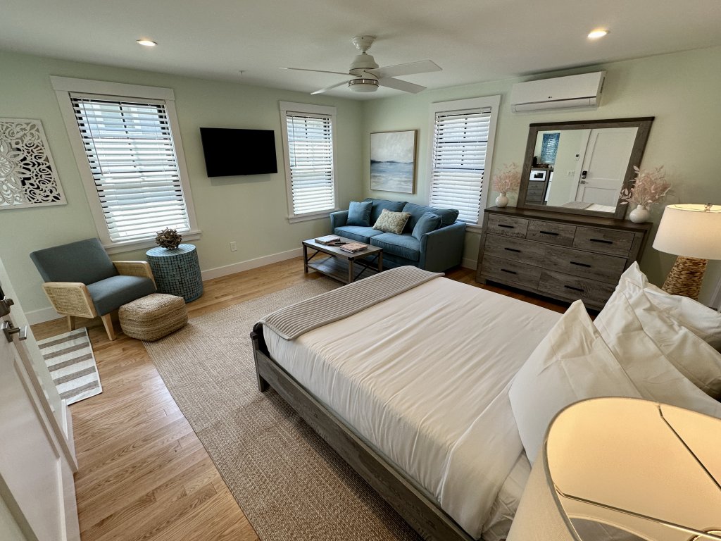 Downtown Newport 1BR Suite w/ Parking & Ensuite - Unit 3 Vacation Rental in Rhode Island - RedAwning
