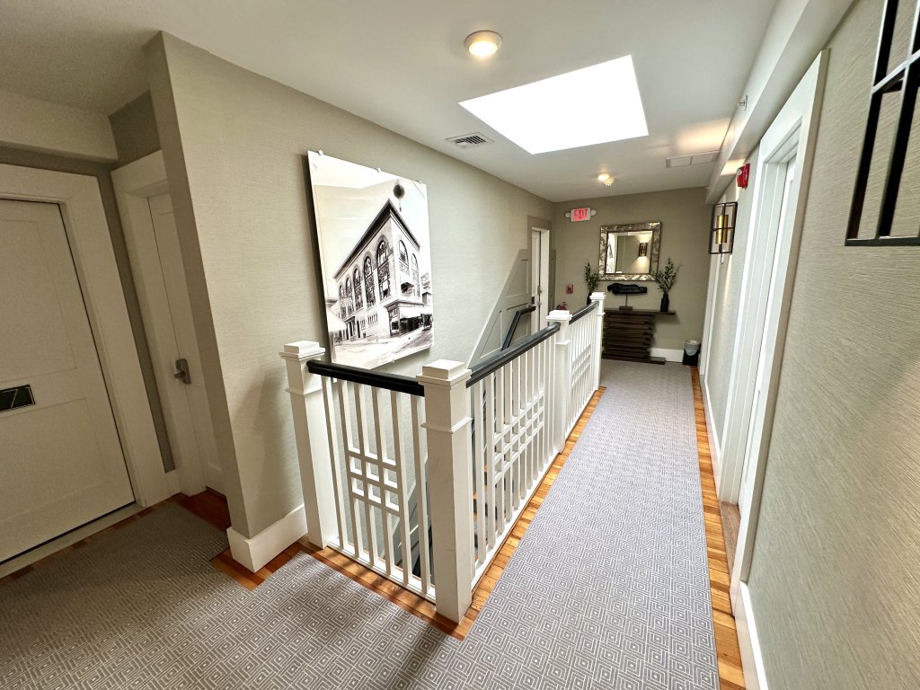 Very Cool 1 Bed/1 Bath in Downtown Pelham St - Unit 7 Vacation Rental in Rhode Island - RedAwning