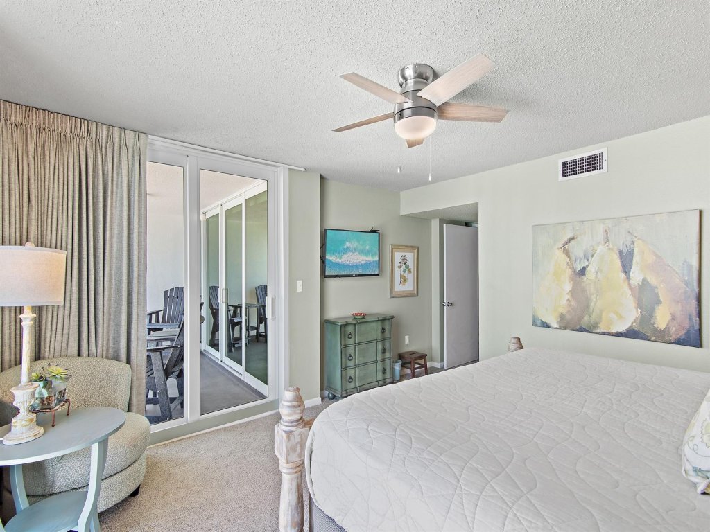 Shoreline Towers 1102 Vacation Rental in Destin - RedAwning