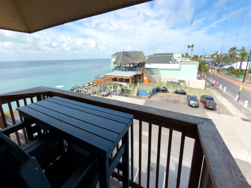 Bayfront w-docks & fish 3 Patios  Prime Location Vacation Rental in South Padre Island - RedAwning
