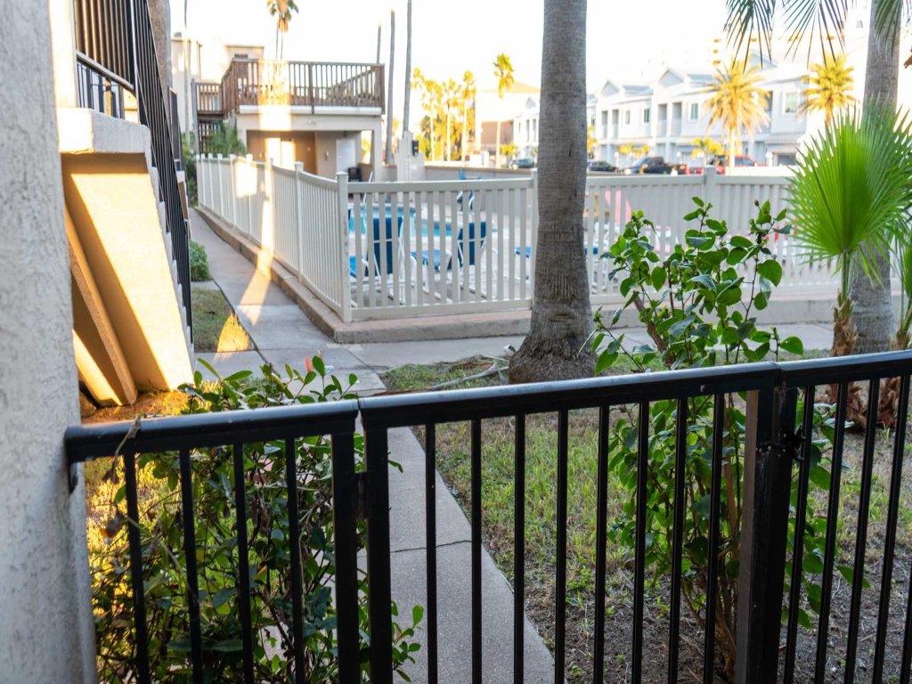 Ground Floor 2BR, No Stairs, Pets OK, Beach SPI Vacation Rental in South Padre Island - RedAwning