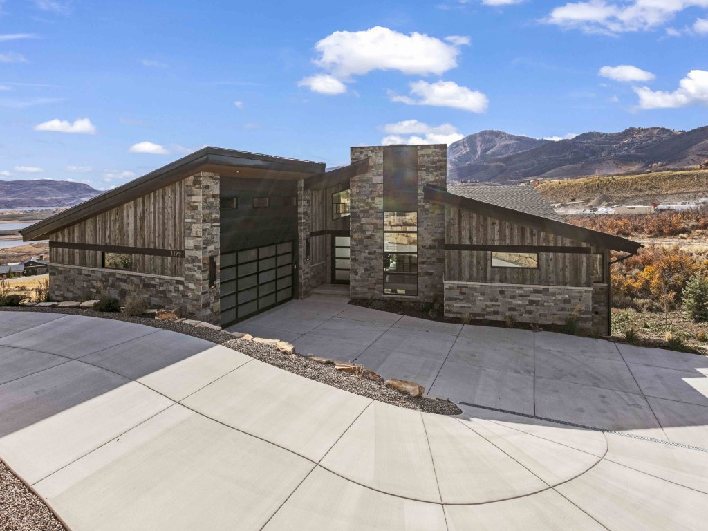 Luxury 4BR w/ Hot Tub & Deer Valley Access Vacation Rental in Utah - RedAwning