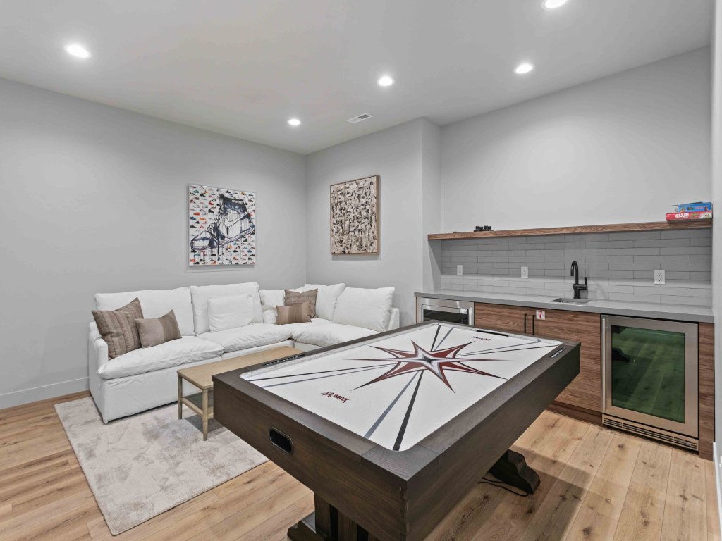 Family Friendly Ski House Vacation Rental in Utah - RedAwning