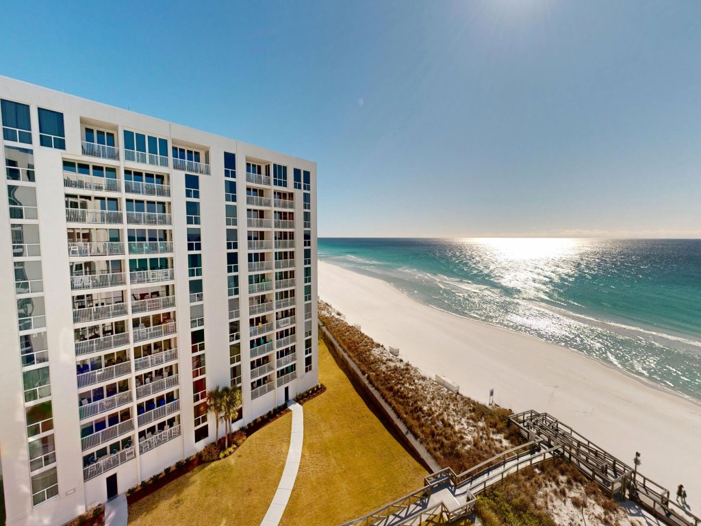 Shoreline Towers 2094 Vacation Rental in Destin - RedAwning