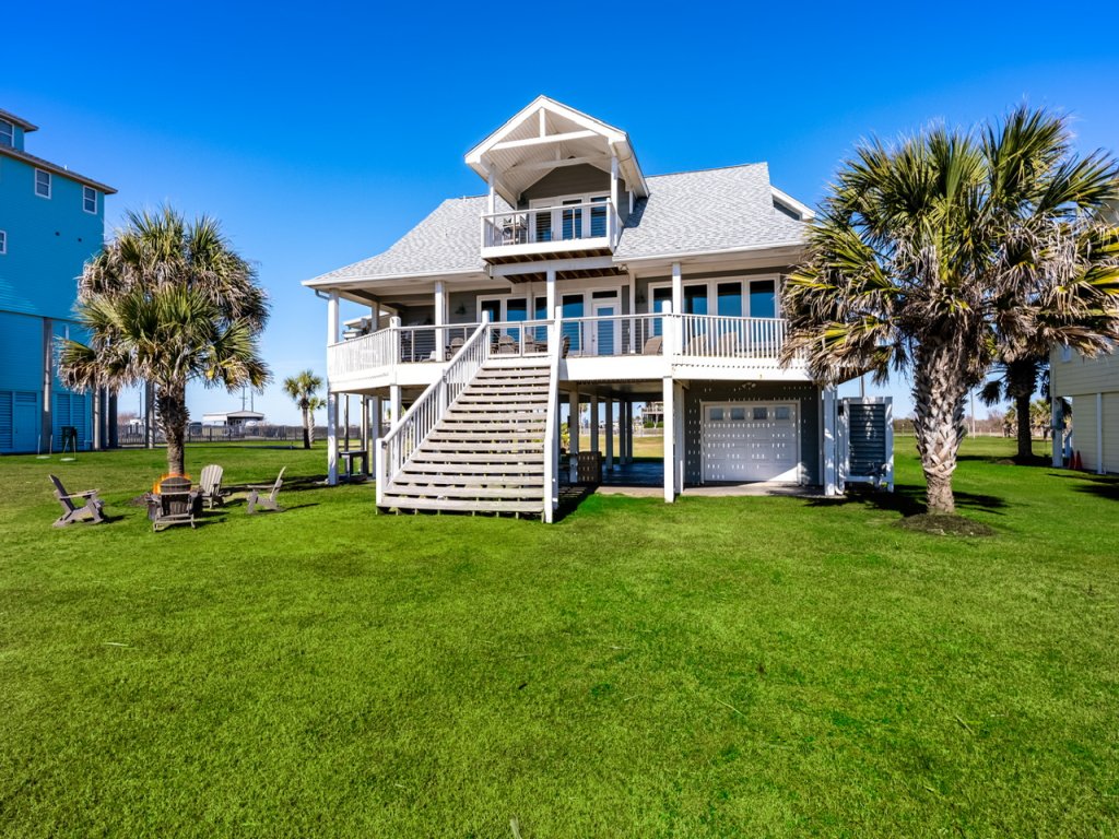 Seagrape Vacation Rental in Texas - RedAwning