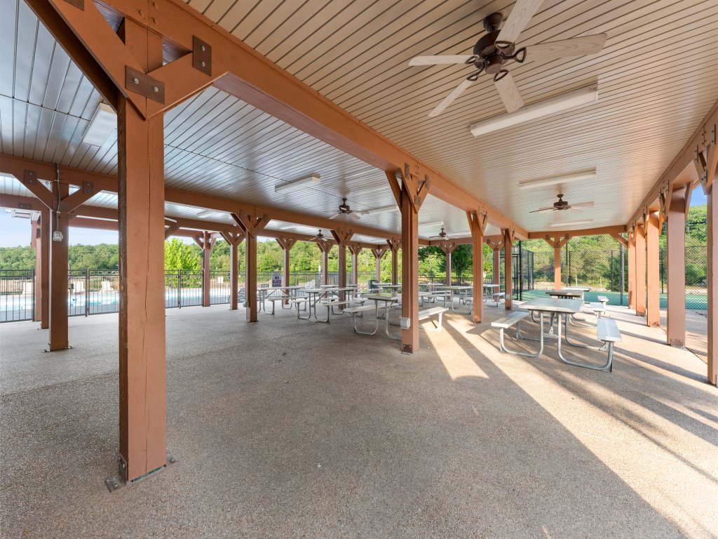 SBL51 The Hunt Cabin at Stonebridge Vacation Rental in Branson West - RedAwning