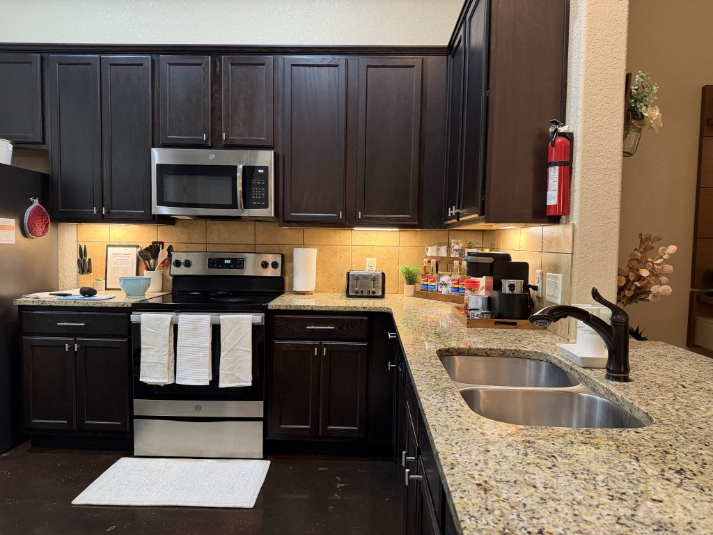 Pet-Friendly San Antonio Getaway Near Lackland AFB & SeaWorld – Sleeps 6 Vacation Rental in San Antonio - RedAwning