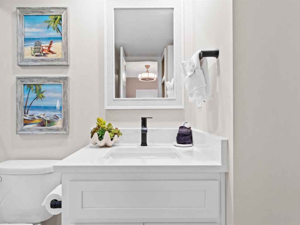 Shoreline Towers 2114 Vacation Rental in Destin - RedAwning