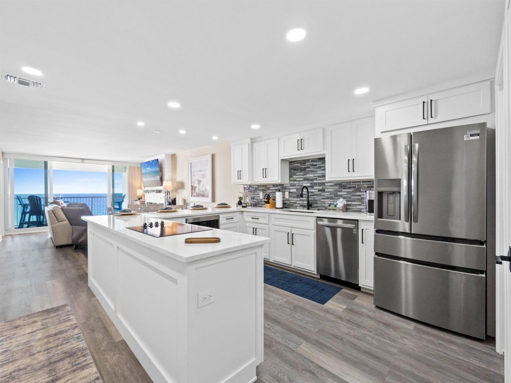 Shoreline Towers 2114 Vacation Rental in Destin - RedAwning