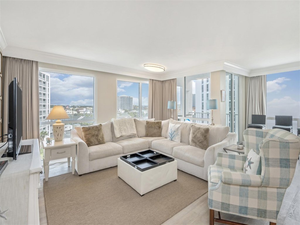 Shoreline Towers 2071 Vacation Rental in Destin - RedAwning