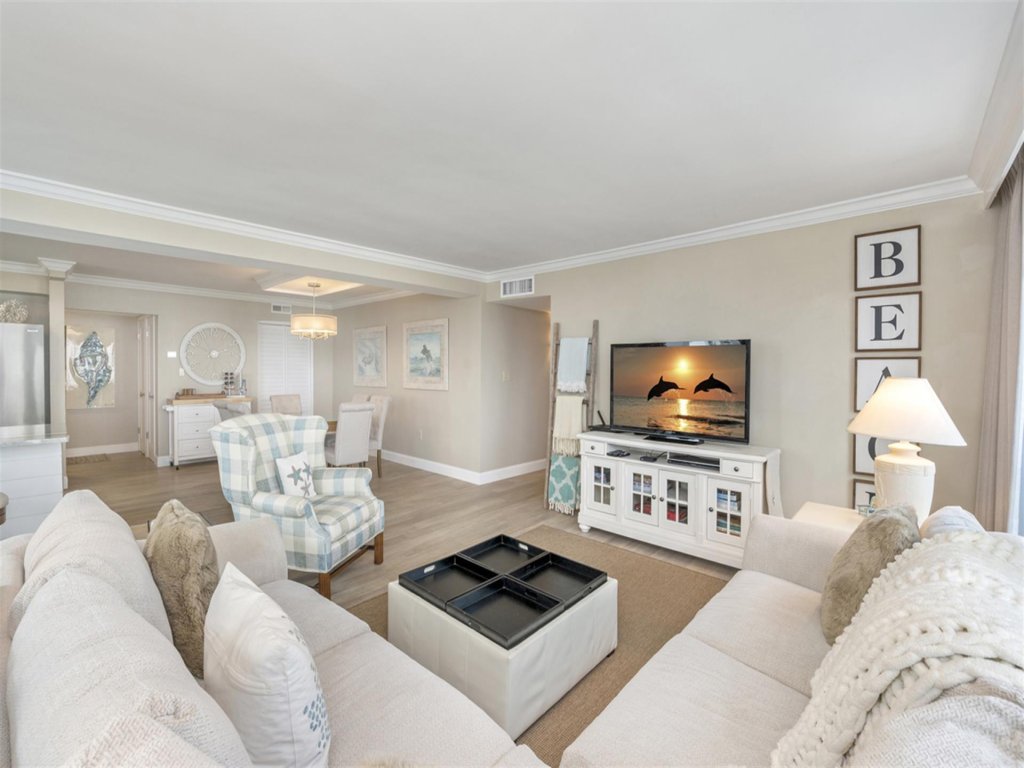 Shoreline Towers 2071 Vacation Rental in Destin - RedAwning