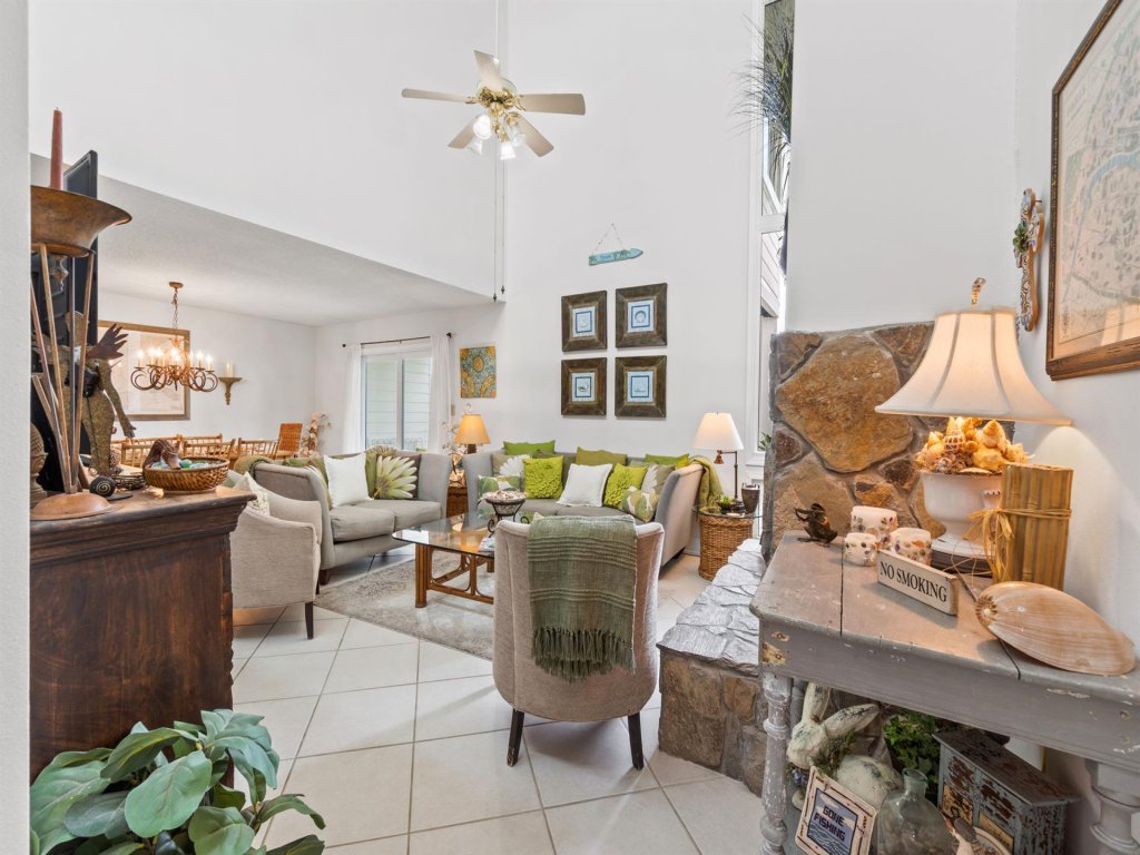 Shoreline Towers T/H 4-10 Vacation Rental in Destin - RedAwning