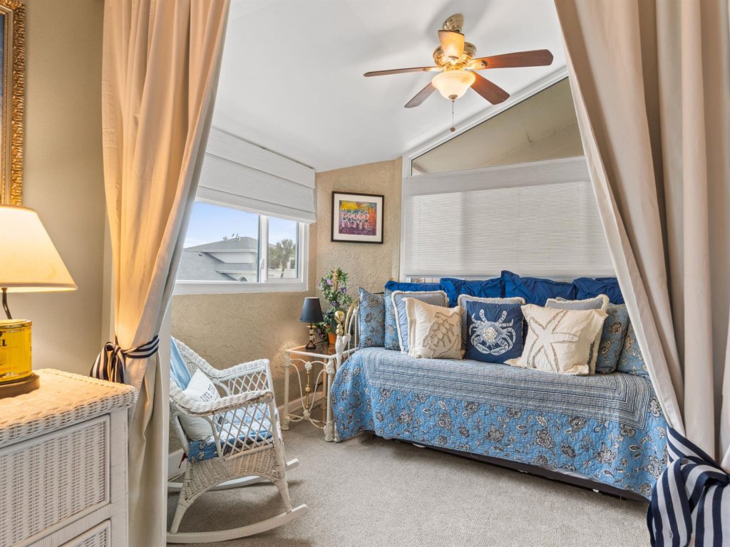 Shoreline Towers T/H 4-10 Vacation Rental in Destin - RedAwning