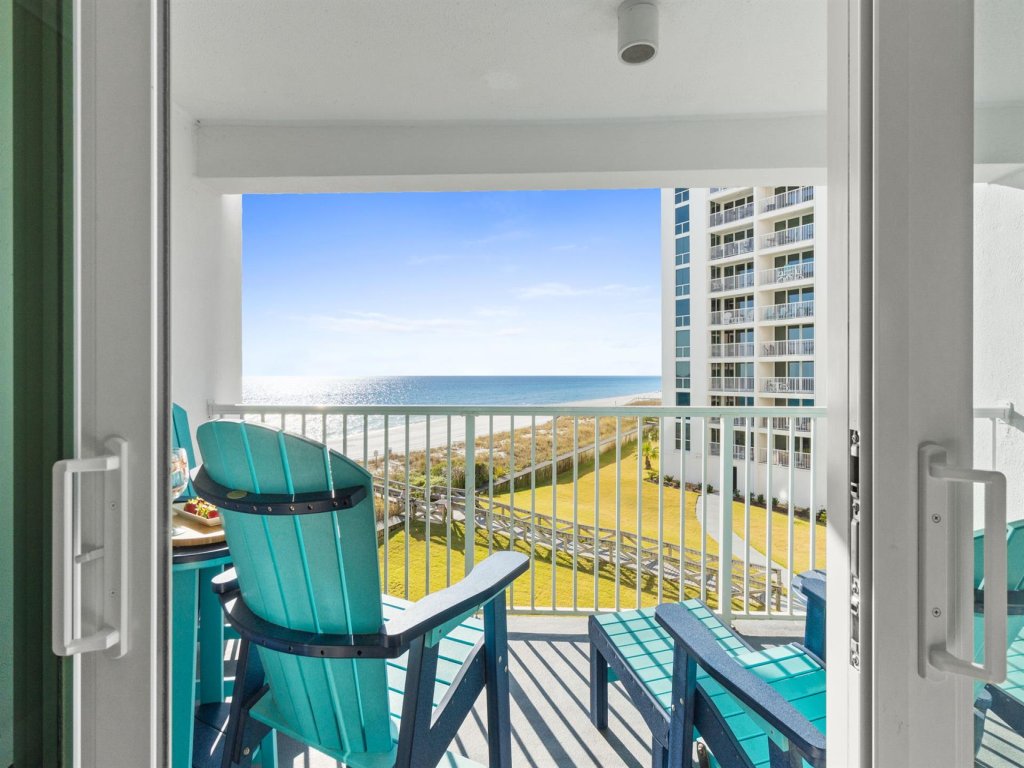 Shoreline Towers 1043 Vacation Rental in Destin - RedAwning