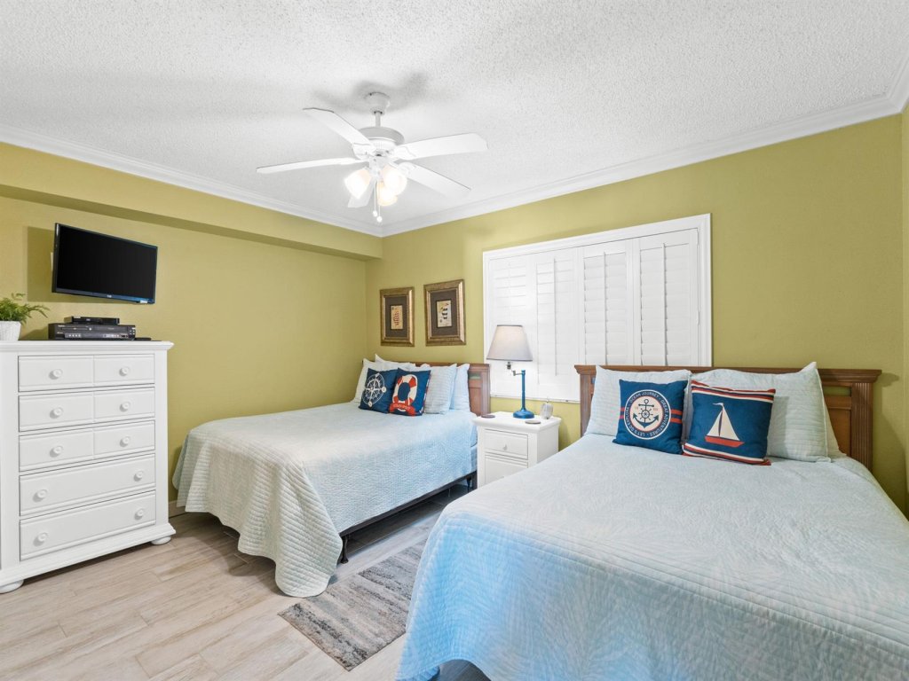 Shoreline Towers 1043 Vacation Rental in Destin - RedAwning
