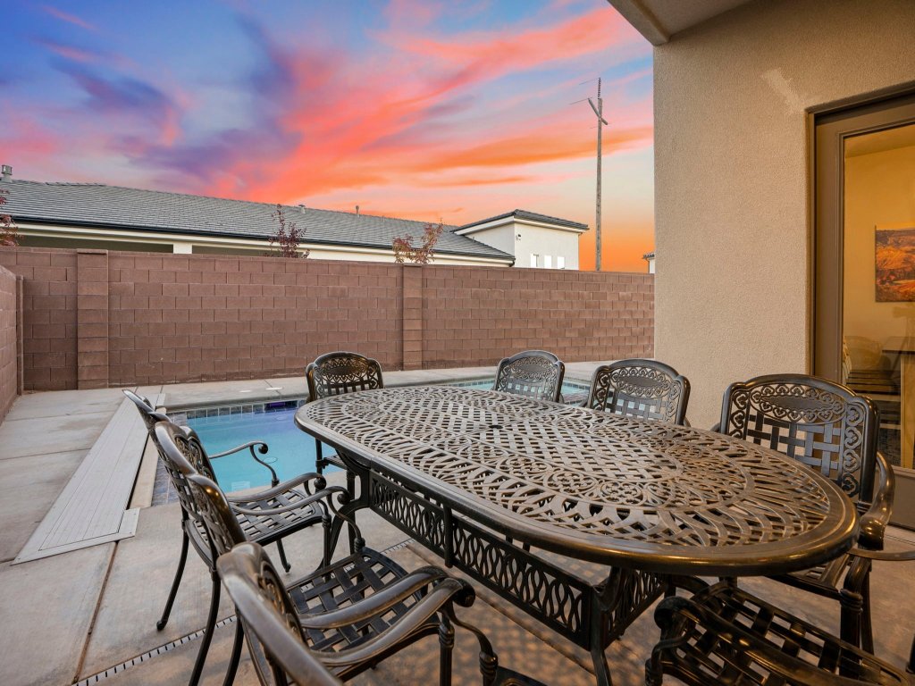 Zion Adventure Vacation Rental in Hurricane - RedAwning