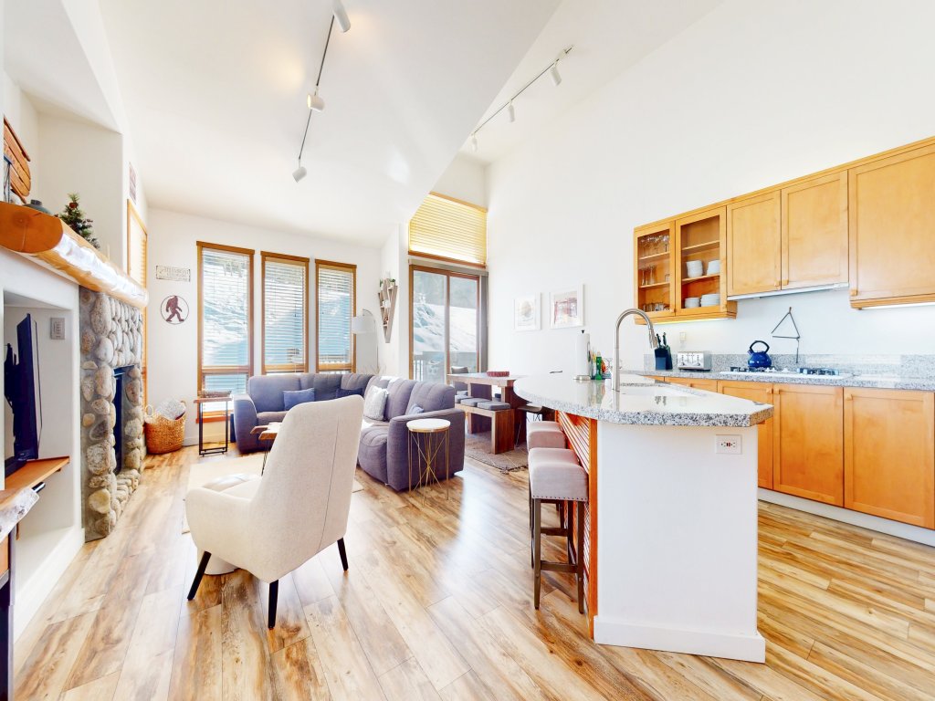 Snowcreek V #777 Vacation Rental in Mammoth Lakes - RedAwning