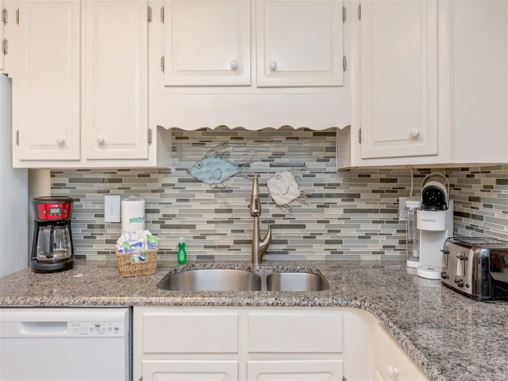 Shoreline Towers 1055 Vacation Rental in Destin - RedAwning
