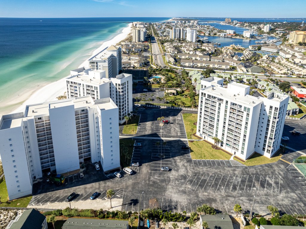 Shoreline Towers 2123 Vacation Rental in Destin - RedAwning