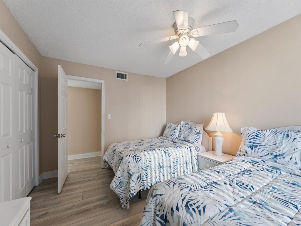 Shoreline Towers 1021 Vacation Rental in Destin - RedAwning
