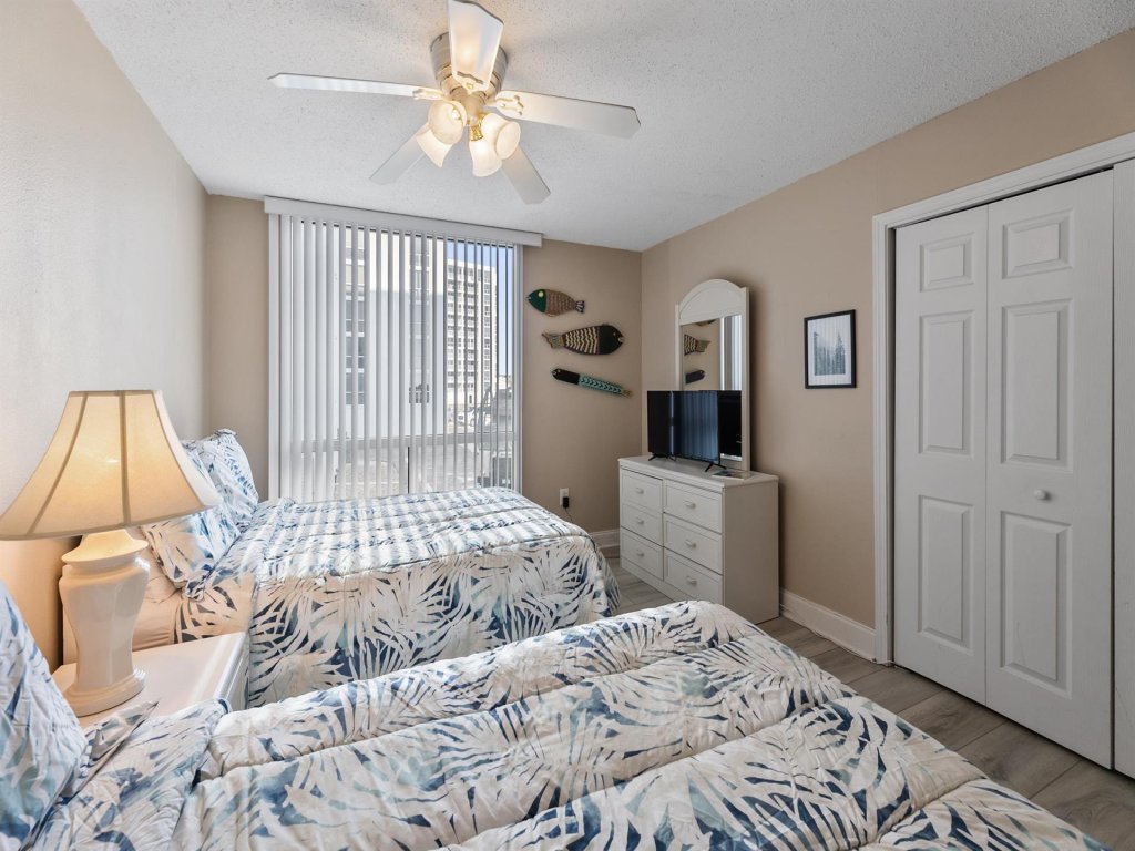 Shoreline Towers 1021 Vacation Rental in Destin - RedAwning