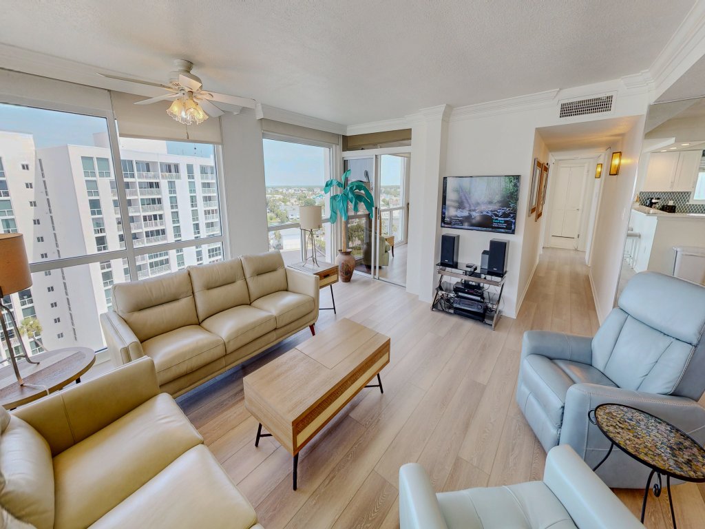 Shoreline Towers 1116 Vacation Rental in Destin - RedAwning