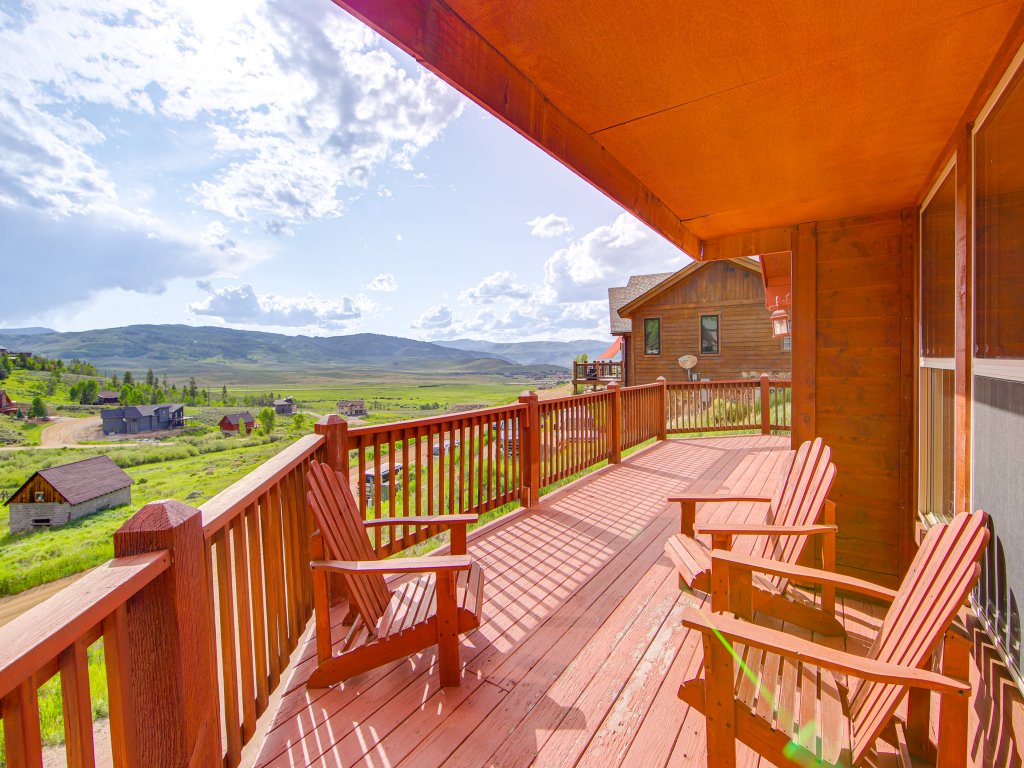 Beaver Lodge Vacation Rental in Granby - RedAwning