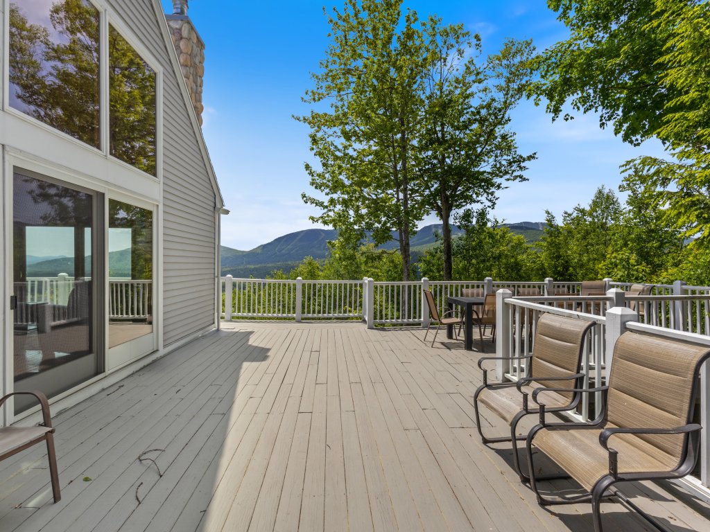 The Heights - Mountain Views, Hot Tub, Pool Vacation Rental in Maine - RedAwning