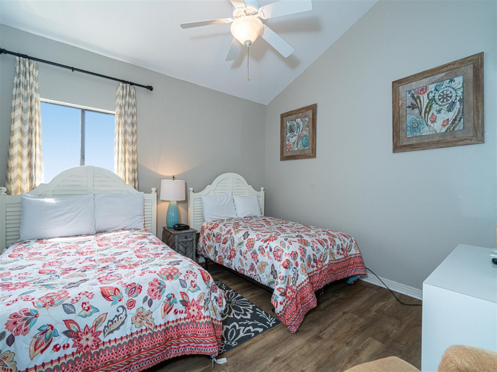 Shoreline Towers T/H 4-08 Vacation Rental in Destin - RedAwning